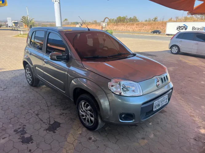 Fiat Uno Vivace Celeb. 1.0 EVO F.flex 8V 5P 2011