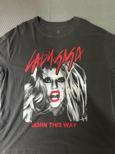 Camisa Boxy Lady Gaga - Born This Way