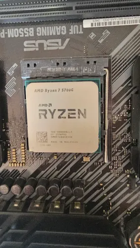 Kit Ryzen 7 5700G, DDR4 16gb, B550m Asus tuf, Wraith Prism.