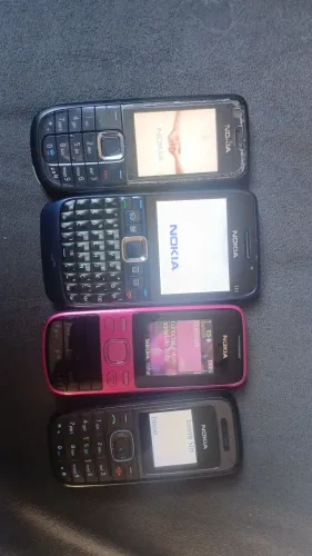 4 Celulares Nokia