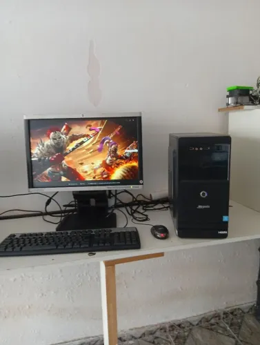 Vende se Pc completo core i5 3 geração 8gb memória HD 500gb trecado e mause monitor 19 