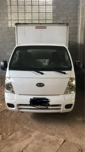 Kia bongo baú conservada