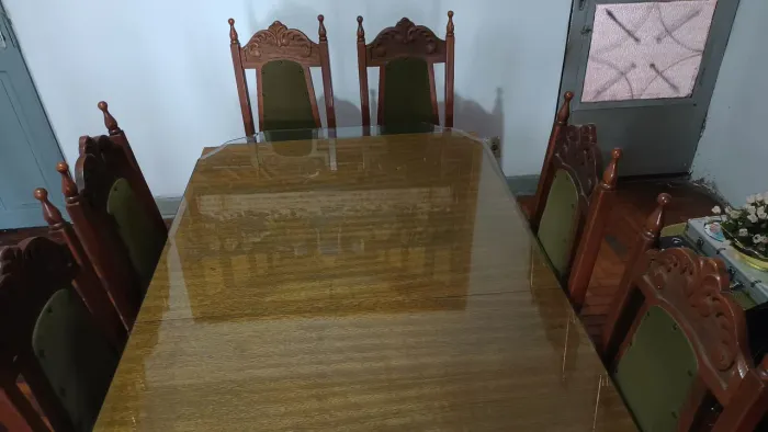 Conjunto mesa e 6 cadeiras colonial