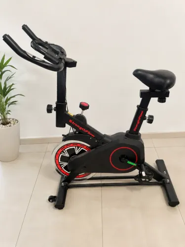 Bike Spinning Ergométrica Semi Nova - Silenciosa e Pouco Uso