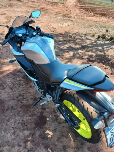 R15