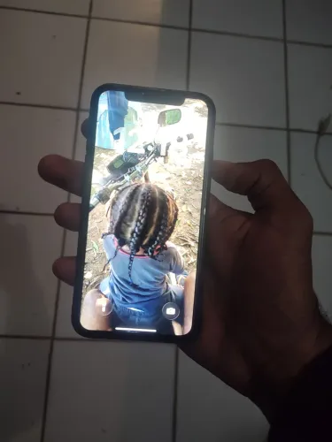 iPhone 11 64gb perfeito estado pouco tempo de uso