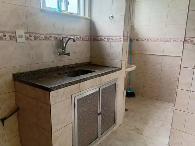 Cruzeiro do Sul, apartamento de 2 quartos no 4° andar.