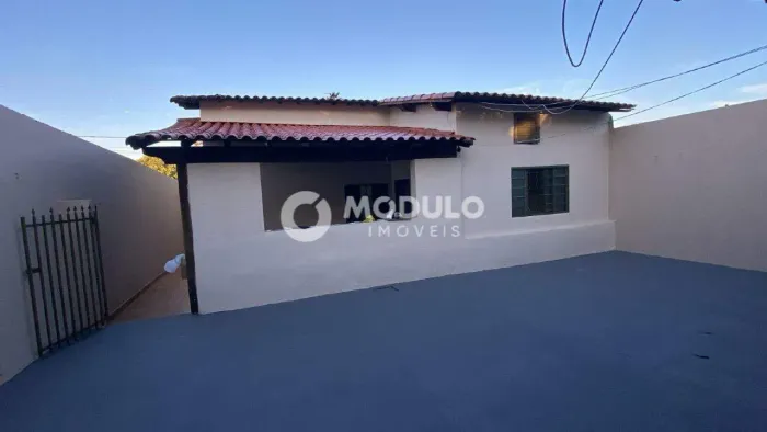 CASA RESIDENCIAL à venda, 4 quartos, 1 vaga, LUIZOTE DE FREITAS - Uberlândia/MG