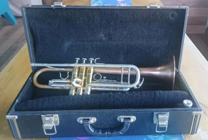 Trompete Sib Yamaha Custom (Made in Japan) - Campana Avermelhado/Bronze