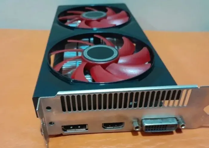 RX 550 4GB DUAL FAN - USADA/EXCELENTE