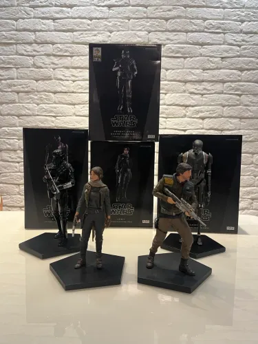 Cassian - Jyn - K-2so - Trooper CCXP - Star Wars Iron Studios 