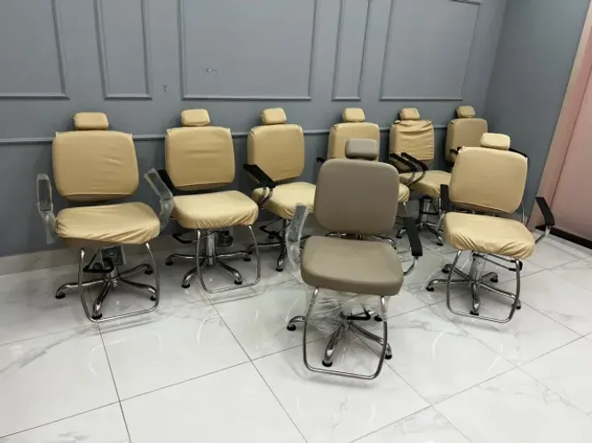 Cadeira profissional para salão estética reclinável.