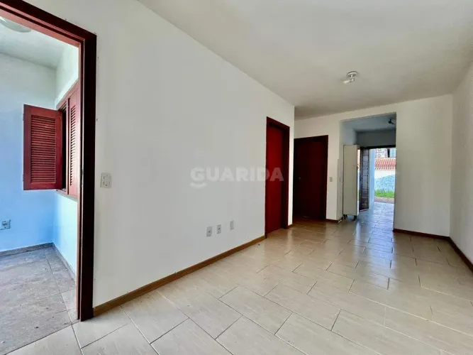 Casa Residencial/Sobrado para aluguel, 2 quartos, 1 suíte, 1 vaga, Hípica - Porto Alegre/R