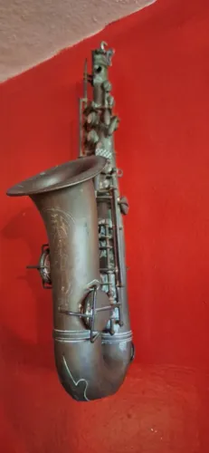 Saxofone vintage - peça decorativa