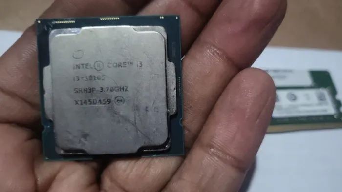 Kit i3 10105 + 8 gigas ddr4 e fonte