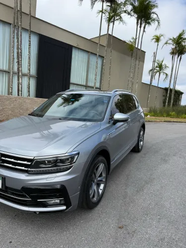 Volkswagen Tiguan Allspac R-line 350 TSI 2.0 4X4 2021