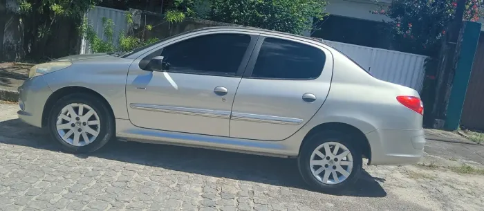 Peugeot 207 Sedan Allure 1.4 Flex 8V 4P 2014