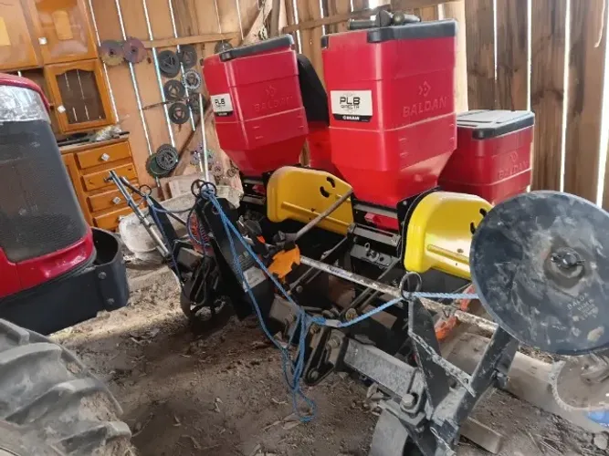 Vendo implementos agricolas semi novos