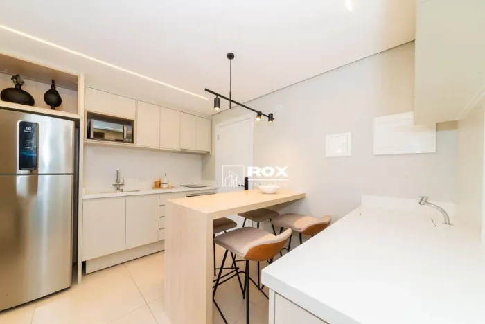 Apartamento 100% mobiliado, com 1 quarto para alugar, 67 m² por R$ 5.368/mês - Centro - Cu