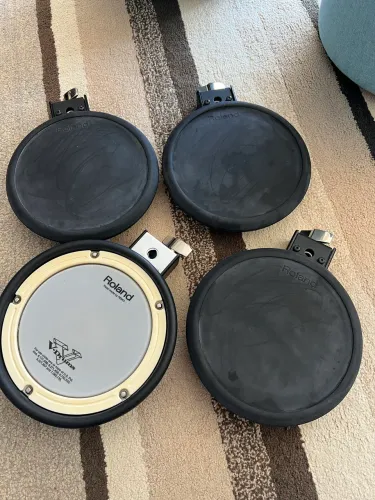 Conjunto com 04 pads Roland - para bateria eletrônica