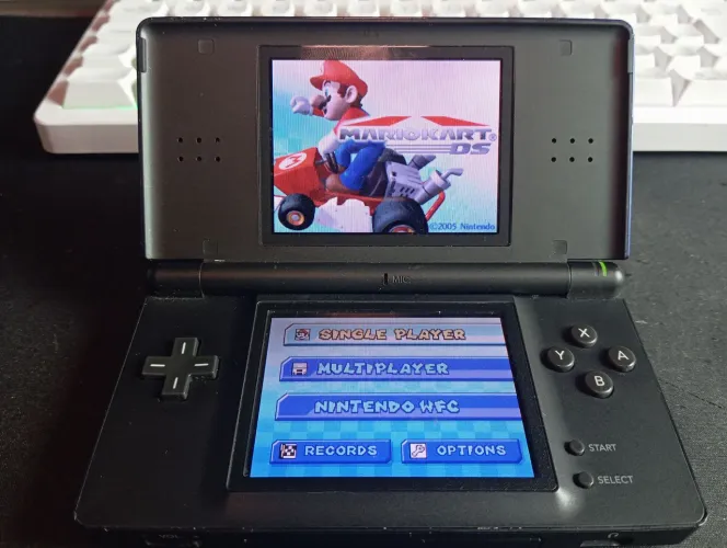 NINTENDO DS LITE Desbloqueado
