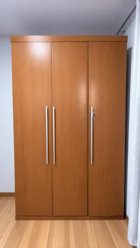 GUARDA ROUPA EXCELENTE ESTADO