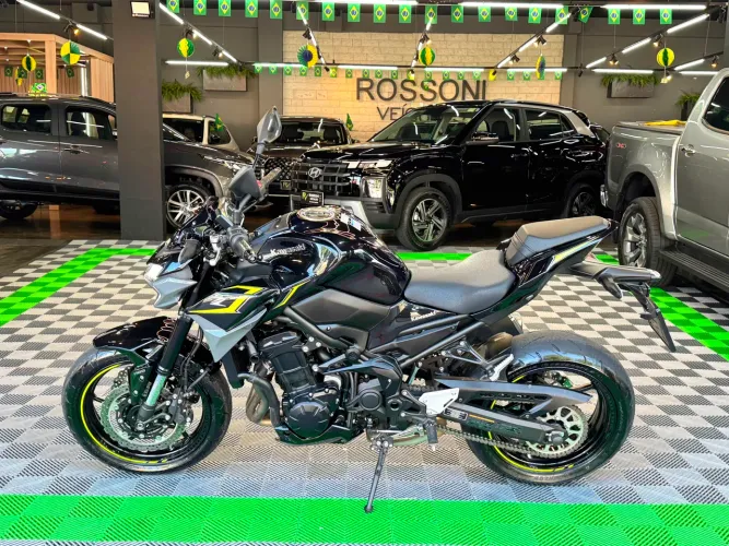 KAWASAKI Z 900 