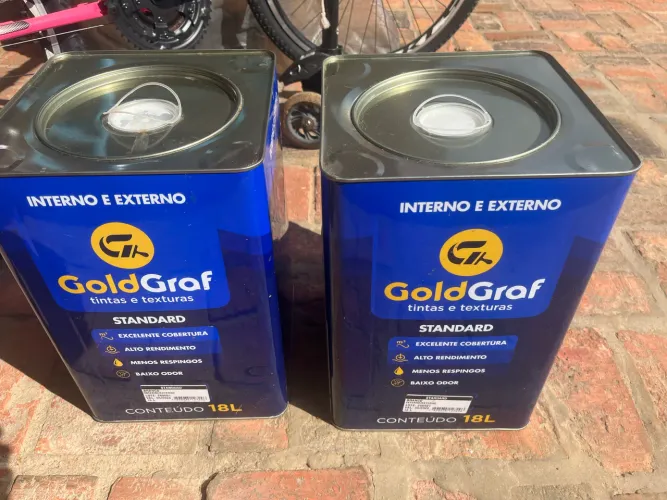 2 latas de tinta goldgraf standard interno e externo branco 18 litros
