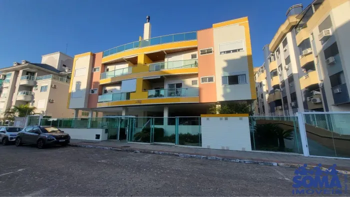 Cobertura a venda no condomínio Solar do Arvoredo no bairro Canasvieiras - Florianópolis/S