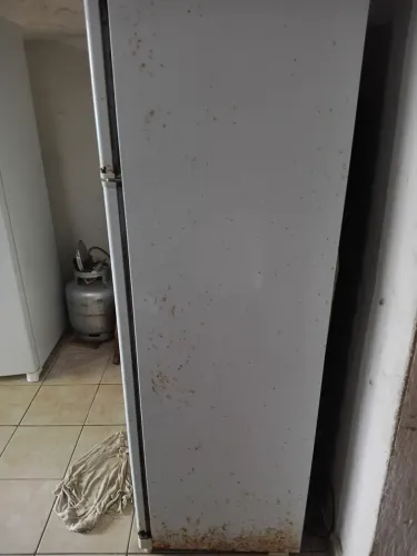 Vendo geladeira toda boa