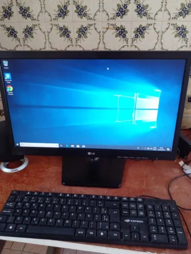 Monitor 19,5 polegadas LG Flatron 20M37AA-B