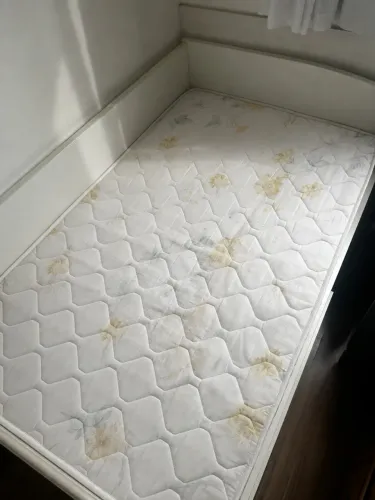 Colchão de Solteiro de Espuma