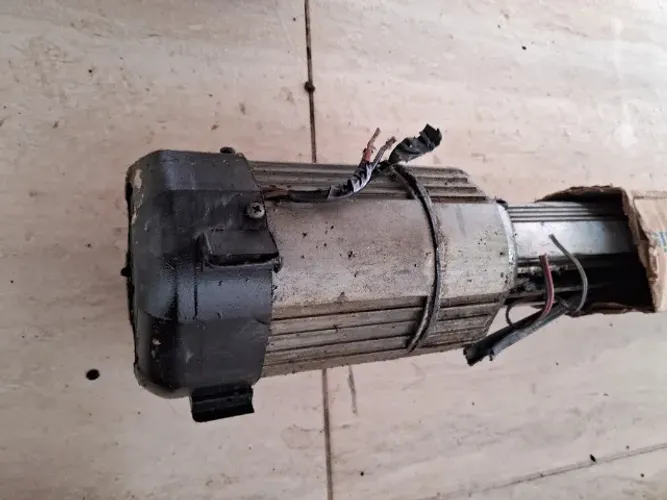 MOTOR ELÉTRICO PARA PORTÃO BASCULANTE GAREN ¼ HP