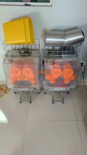 máquina de laranja simi nova!! 3.850 