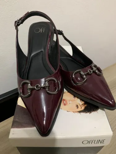 Sapatilha feminina usada bico Fino marsala vinho número 39 (calça 38) marca Offline