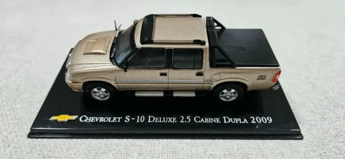 Chevrolet S-10 Deluxe 2.5 Cabine Dupla - 2009 - Miniatura Chevrolet Collection Salvat