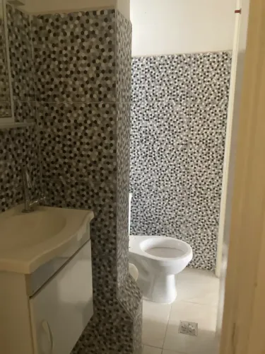 Excelente Sala Comercial Reformada no Centro da Cidade - Av. Presidente Vargas com Rua Uru