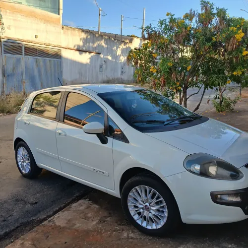 Fiat Punto Essence SP 1.6 Flex 16V 5P 2015