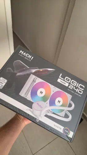 (Lacrado) Water Cooler 240 mm Branco Logic MACH1 RGB White