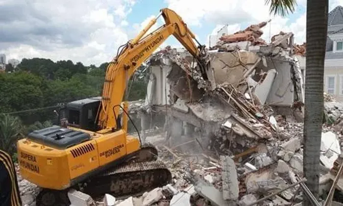 DEMOLIDORA OURO PRETO Serviços de Demolição Residencial e Comercial