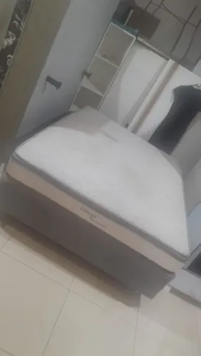 Cama Box + colchão