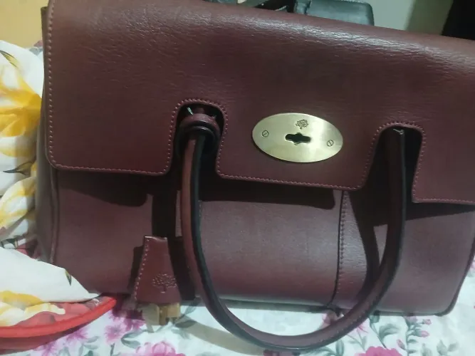 Bolsa feminina Mulberry de mão de Grande marca legítima.