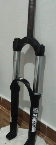 Suspensão Rock Shox Domain