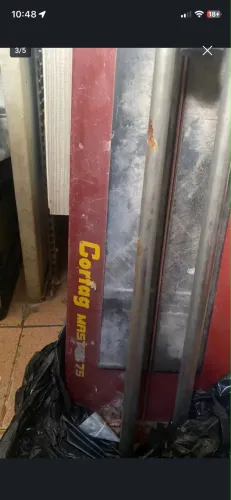 Riscador/cortador de piso