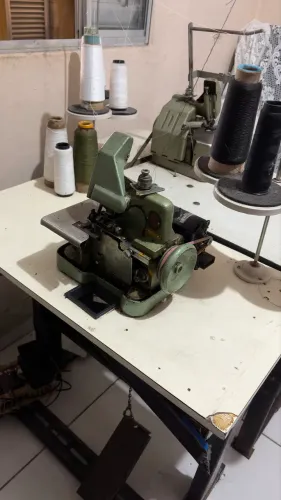 Máquina de costura industrial STAR ? Overlock