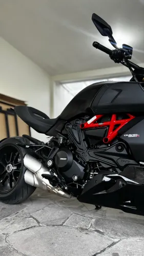 Ducati Diavel 1260s -