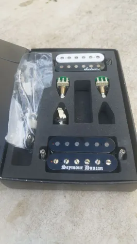 Kit captador Seymour Duncan Black Winter ponte e Jackson JS32 braço