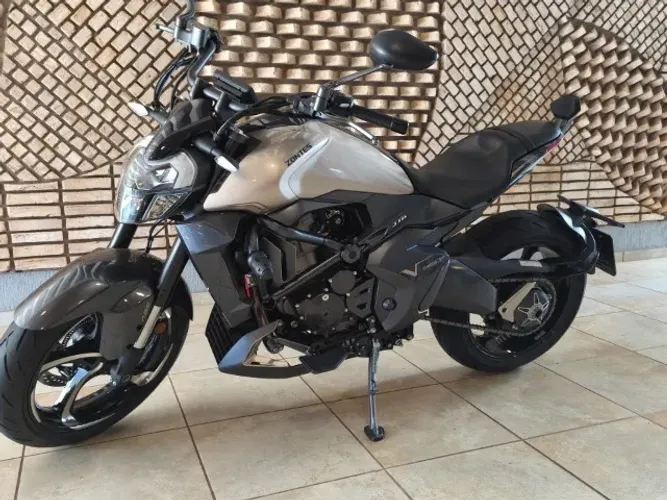 Motocicleta Zontes/Suzuki V350 2026 Dourada