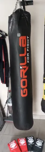 Kit Saco de Pancada + 2 Pares de Luvas Gorilla for Fight + Suporte
