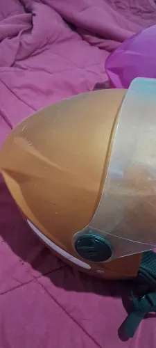 2 CAPACETES PRA SAIR RAPIDO(USADOS)